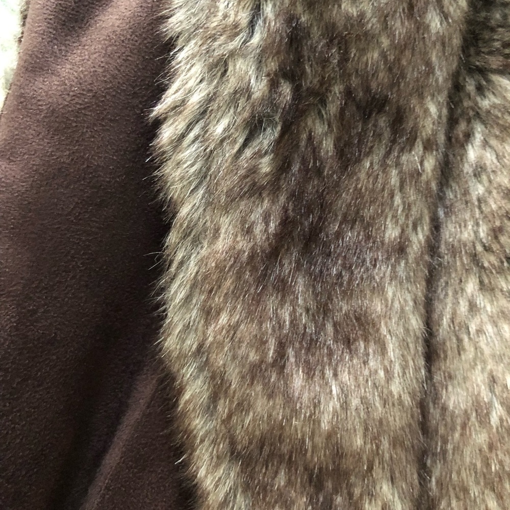 Fur Vest - Picture 6 of 7